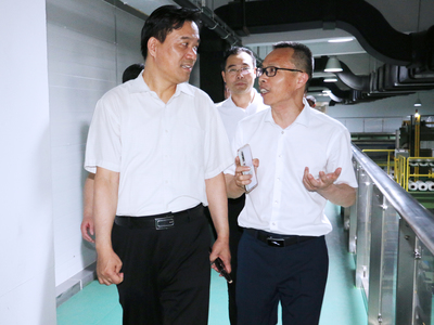 無錫市委常委、常務(wù)副市長朱愛勛蒞臨普天鐵心視察調(diào)研